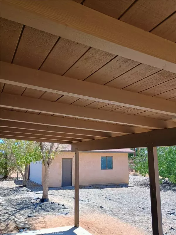 Apple Valley, CA 92307,16594 Tenaja Road
