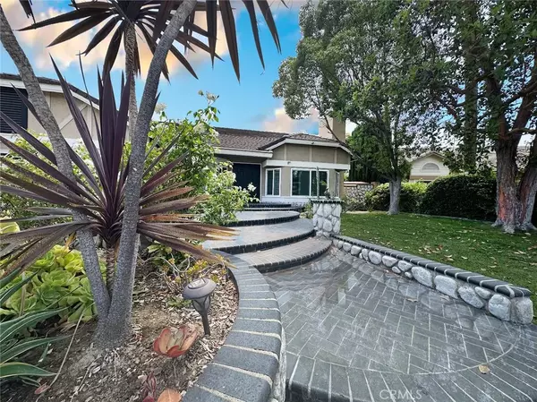 Yorba Linda, CA 92887,21630 Dunrobin Way