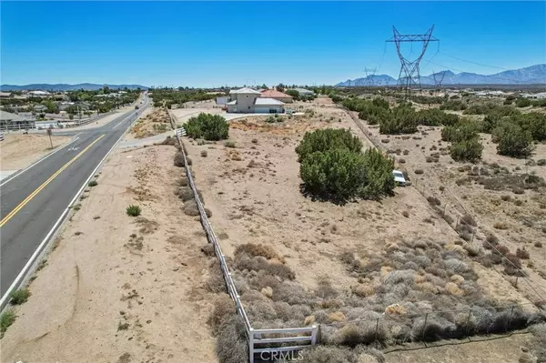 Oak Hills, CA 92344,8294 Aster Road