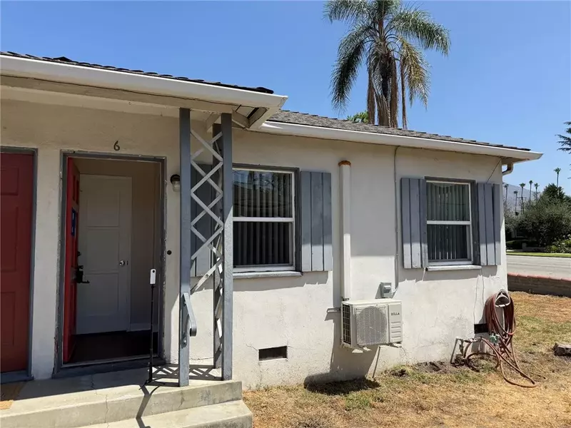 901 N San Gabriel Avenue #6, Azusa, CA 91702