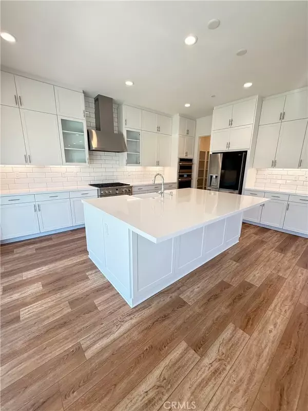 Saugus, CA 91350,17716 Ridgeline Court