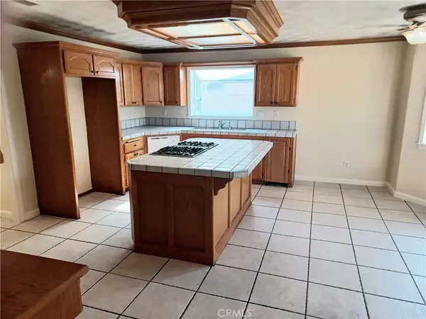 Victorville, CA 92395,17895 Cumberland Way