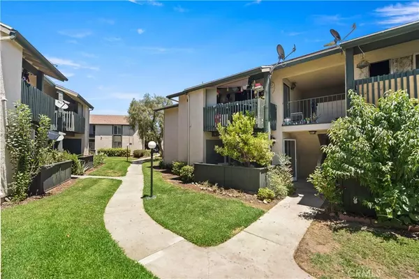 23222 Orange Avenue #7, Lake Forest, CA 92630