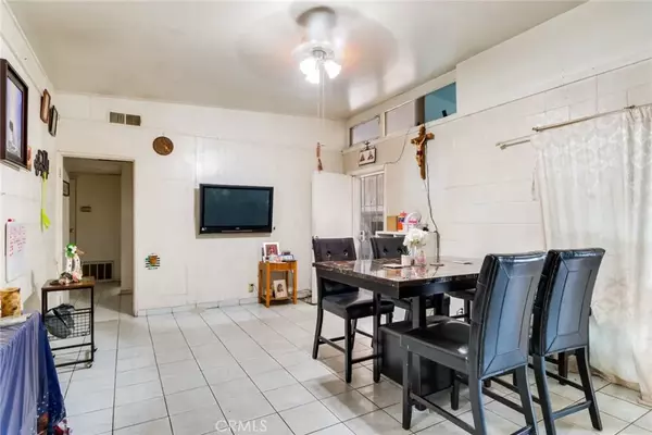 Fullerton, CA 92832,530 W Elm Avenue