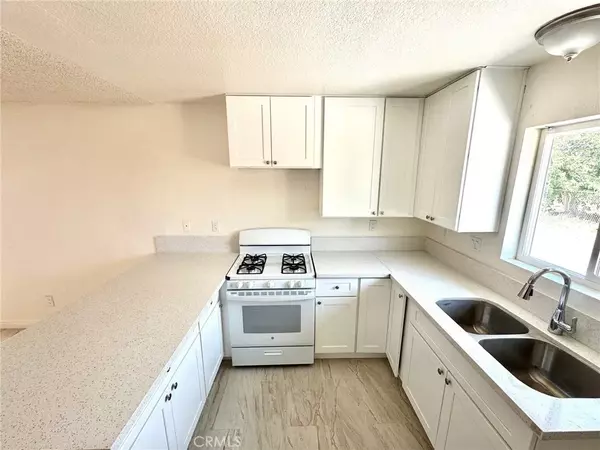 Hesperia, CA 92345,16214 Juniper Street #3C