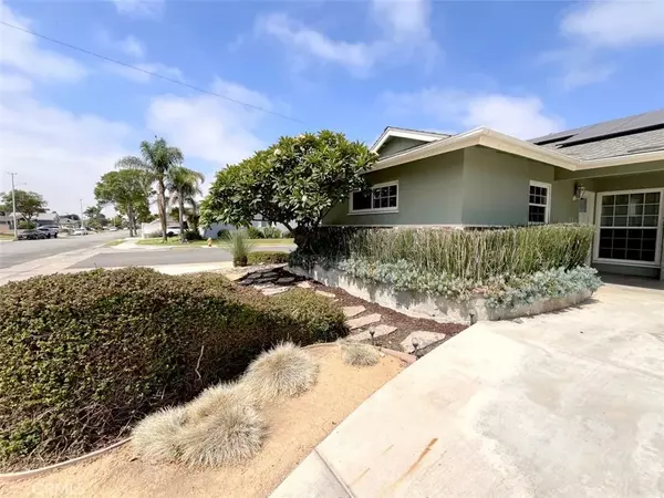 Huntington Beach, CA 92647,7811 Rhine Drive