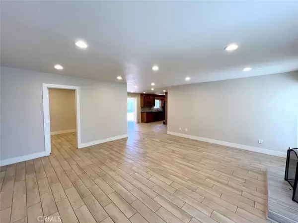 Huntington Beach, CA 92647,7811 Rhine Drive