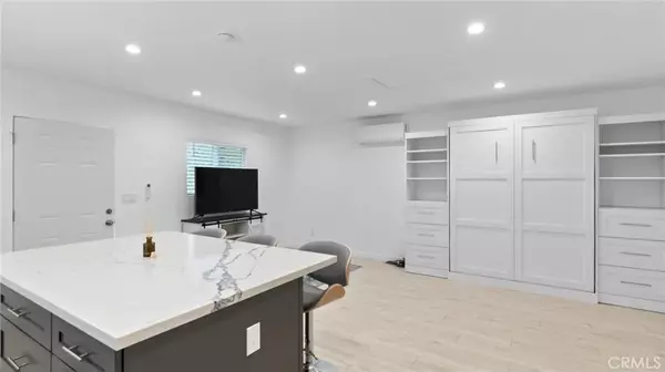 Claremont, CA 91711,330 Teasdale Drive