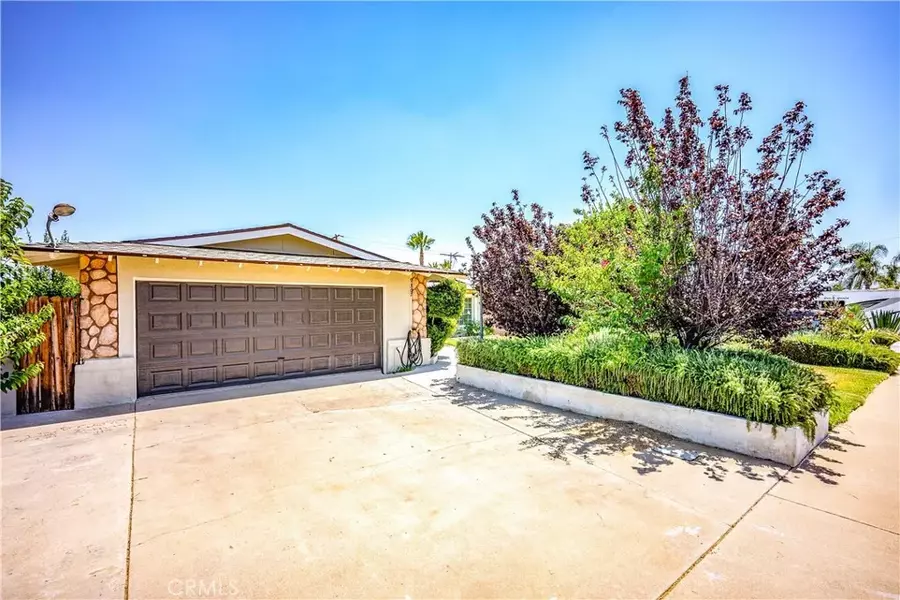 9367 Kempster Avenue, Fontana, CA 92335