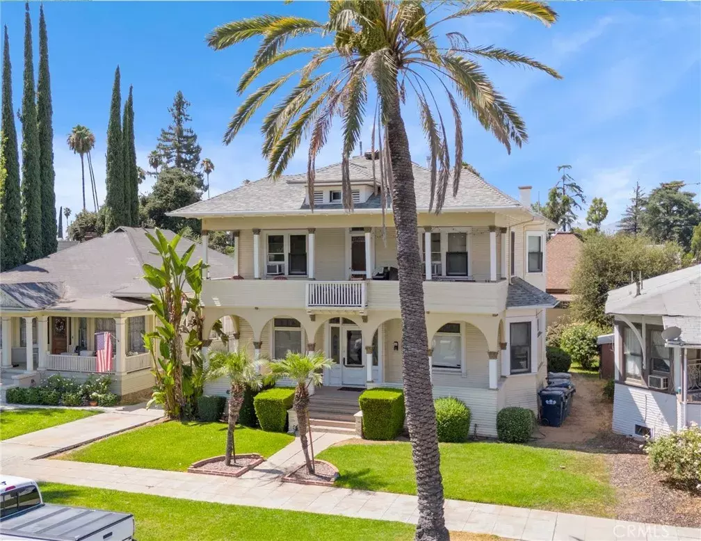 Redlands, CA 92373,108 W Olive Avenue