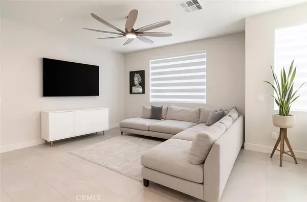 Ontario, CA 91761,4016 E Peony Paseo #5