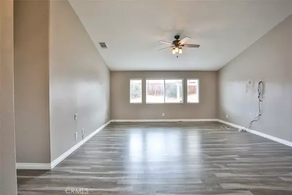 Apple Valley, CA 92307,16403 Cuyama Way