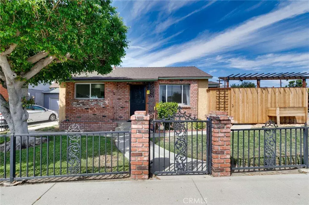 Azusa, CA 91702,175 N San Gabriel Avenue