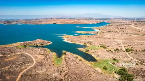 Riverside, CA 92504,0 Halter