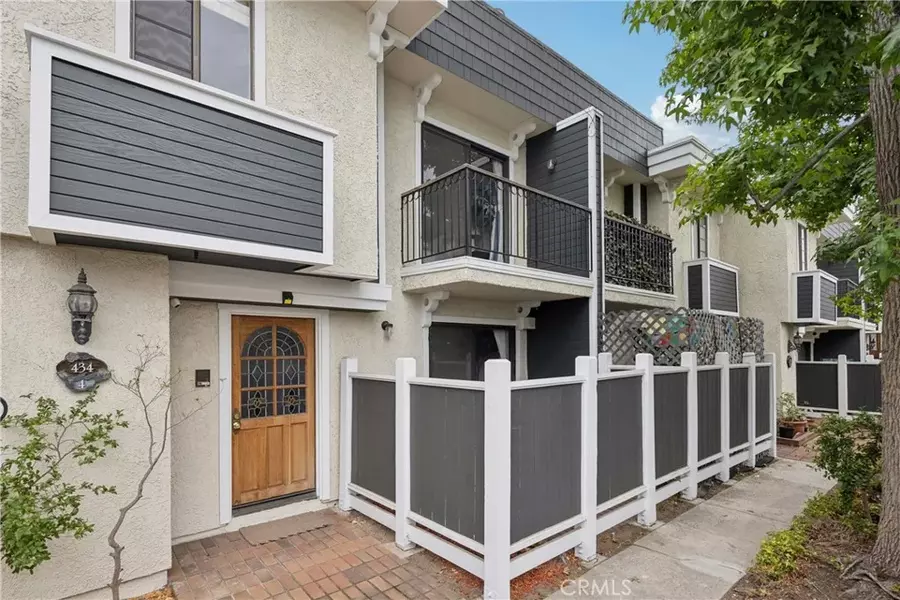 434 S Los Robles Avenue #4, Pasadena, CA 91101