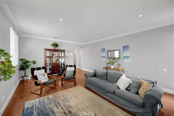 Fontana, CA 92336,6944 Julian Lane