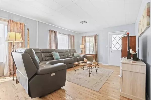 Riverside, CA 92503,3883 Buchanan Street #88