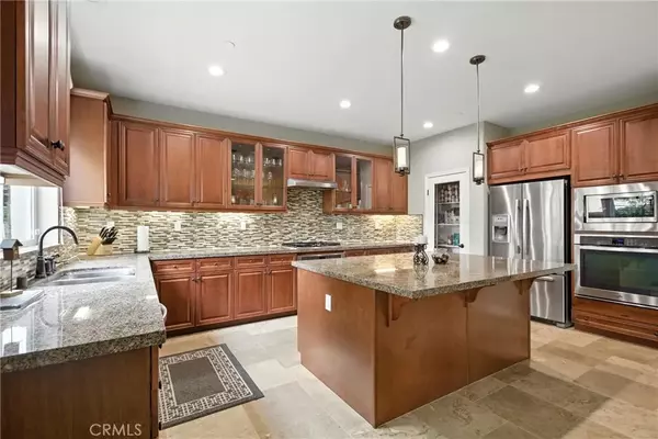 San Bernardino, CA 92407,3993 Black Cottonwood Way