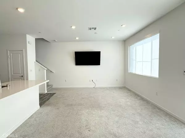 Ontario, CA 91762,2704 E Bottas Privado
