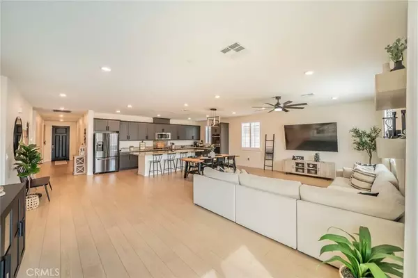Rialto, CA 92377,2516 Yellowstone Way