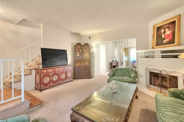 Van Nuys, CA 91405,15051 Sherman Way #F