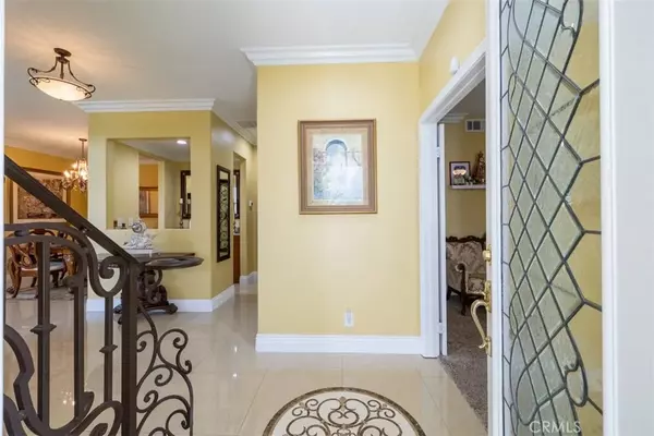 Anaheim, CA 92808,885 S Country Glen Way