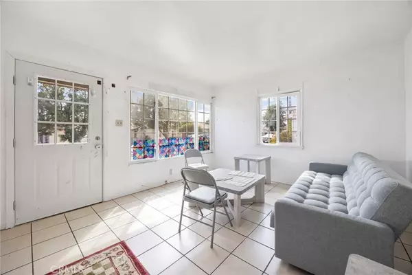 Montebello, CA 90640,1516 W Beverly Terrace
