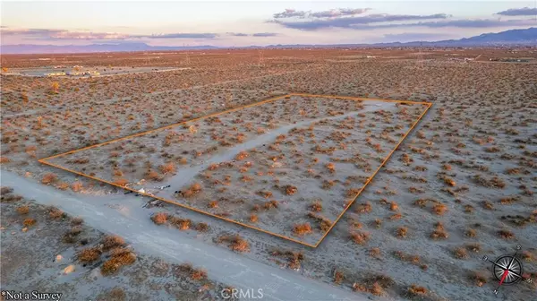 2 Sandstone Rd, Phelan, CA 92371