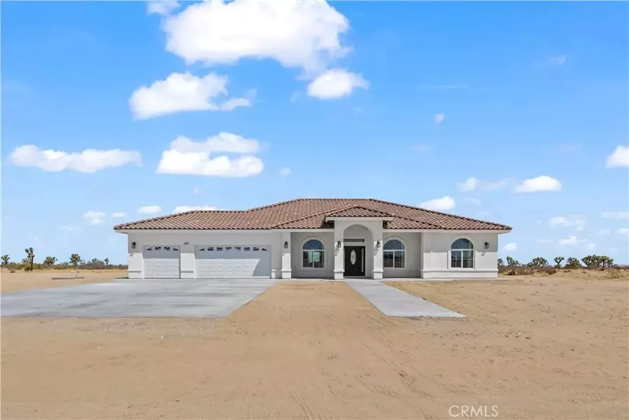 6374 Cayucos Drive, Phelan, CA 92371