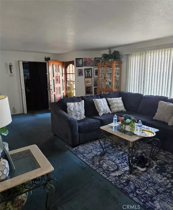 El Monte, CA 91732,12132 Roseglen Street