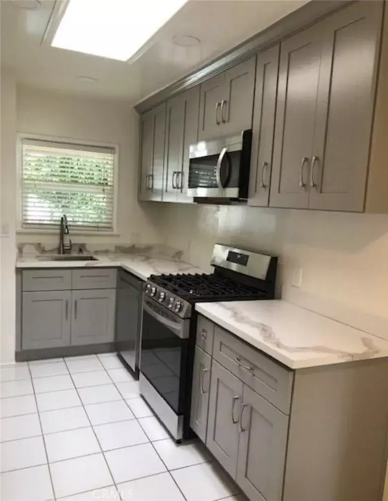 Laguna Beach, CA 92651,225 Cypress Drive #2