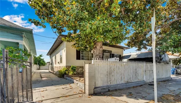 5123 S San Pedro St, Los Angeles, CA 90011