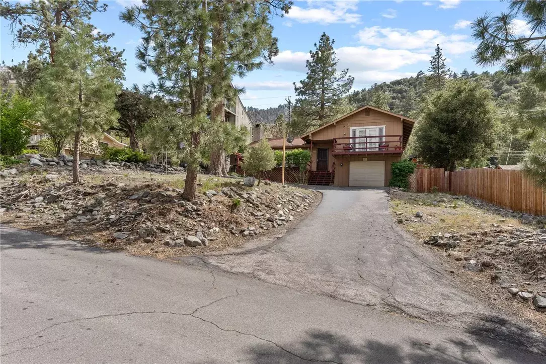 Wrightwood, CA 92397,5203 Desert View Drive