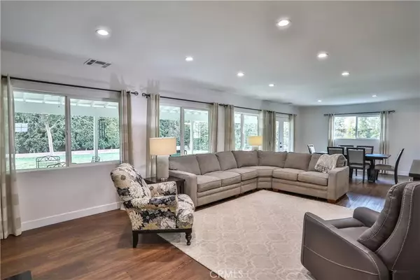 Claremont, CA 91711,1585 Mural Drive