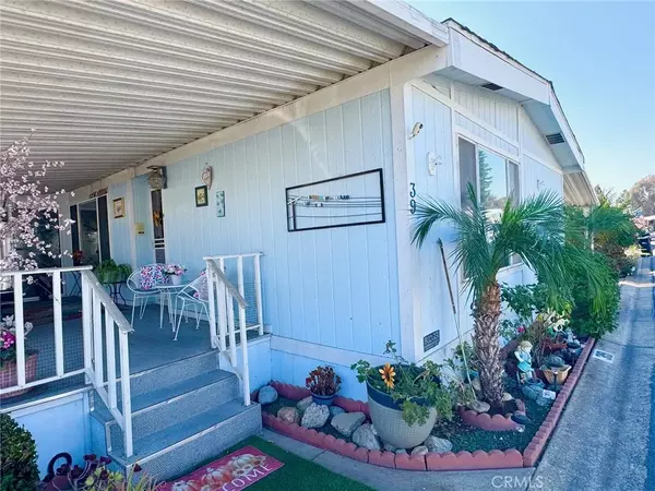 La Verne, CA 91750,3945 Bradford #39