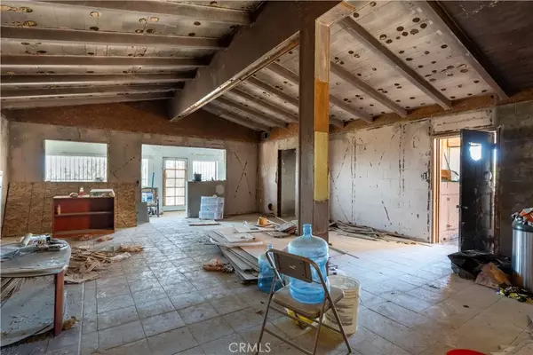 Apple Valley, CA 92308,25435 Skyline Drive