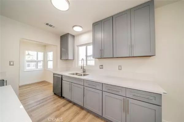 Fontana, CA 92335,10149 OLEANDER Avenue