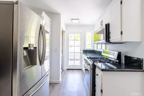 Valencia, CA 91355,26129 Mcbean Pkwy #43