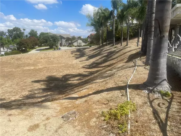 Colton, CA 92324,0 Laurelwood