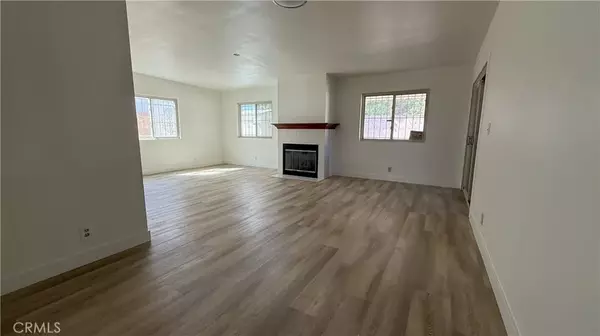 Hawthorne, CA 90250,2425 W 116TH Street