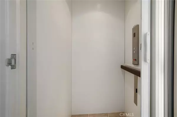 Claremont, CA 91711,630 W 1st Street