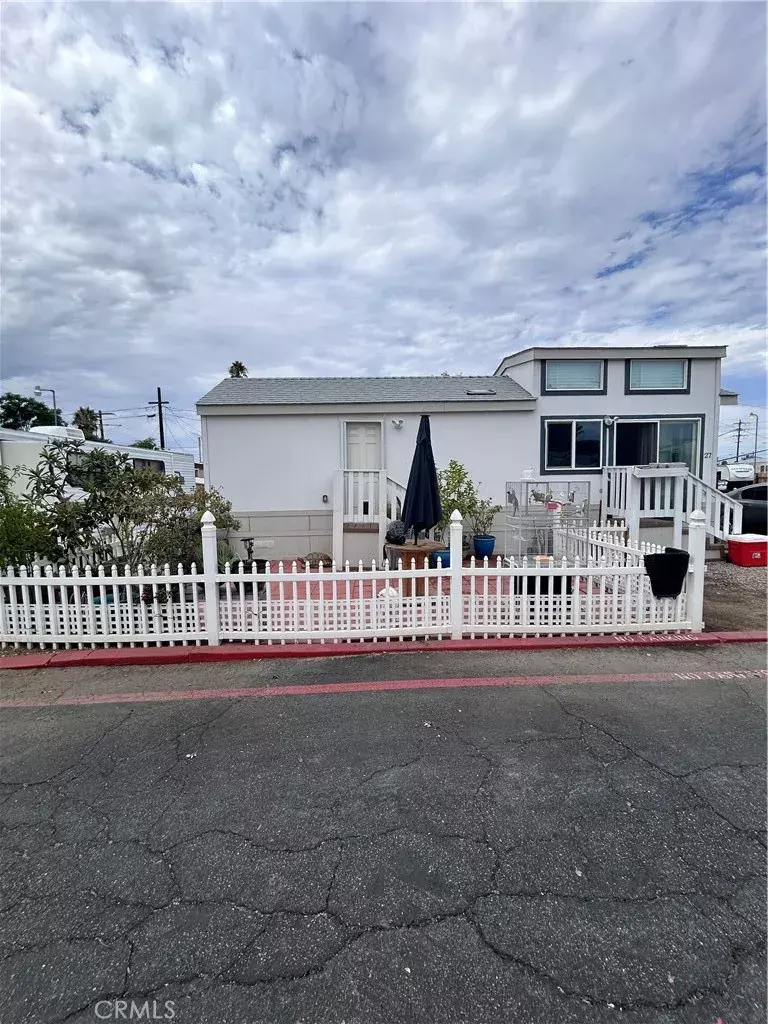 Redlands, CA 92373,1409 Redlands Blvd #27