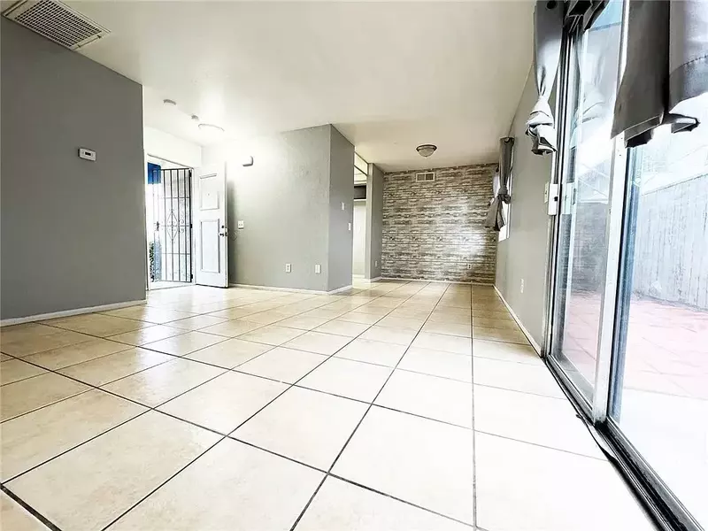 16770 San Bernardino Avenue #18D, Fontana, CA 92335