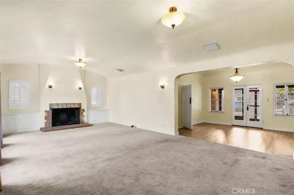 Azusa, CA 91702,784 E Foothill Boulevard