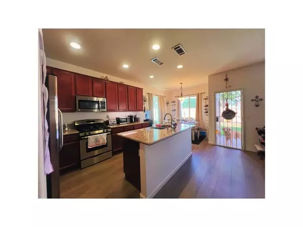 San Bernardino, CA 92410,2610 W Via San Carlos