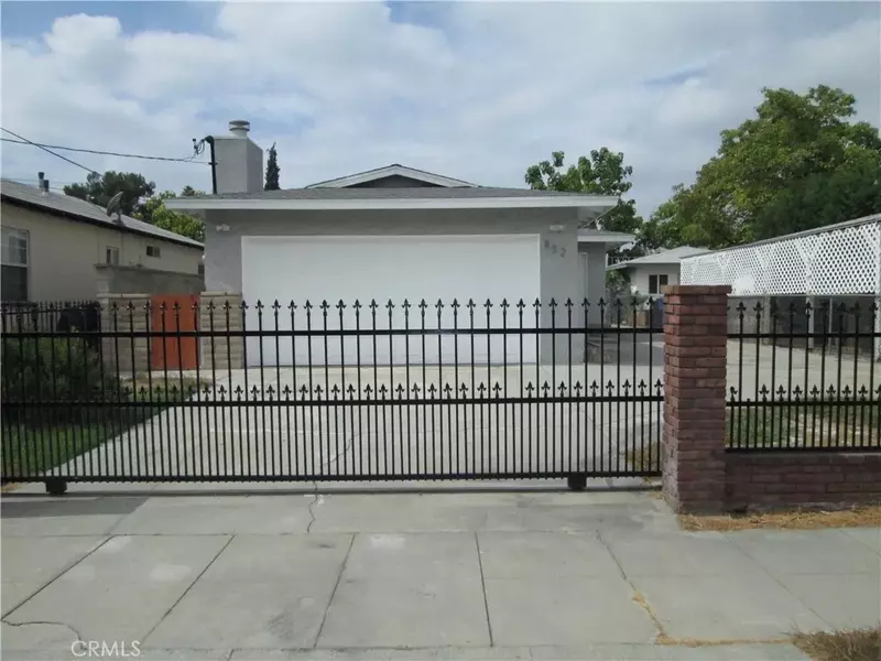 852 N Davidson Avenue, San Bernardino, CA 92411