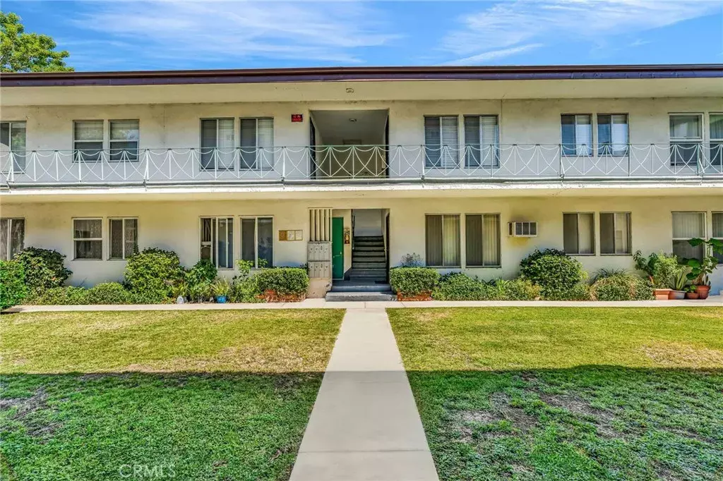Valley Village, CA 91607,5828 Whitsett