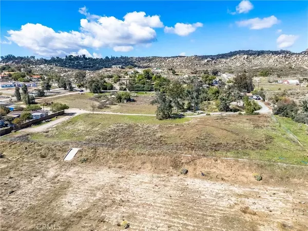Perris, CA 92570,24003 Nuevo