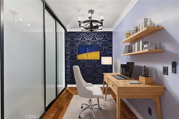 Irvine, CA 92612,2243 Martin #107