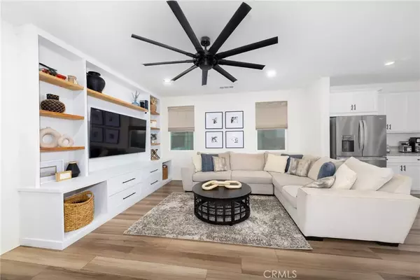 Fontana, CA 92336,16738 Petrus